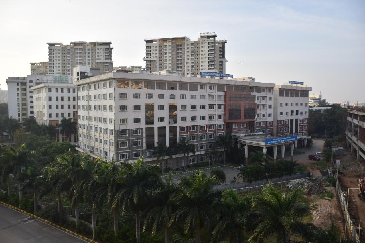 Hotel Ibis Bengaluru Hosur Road - An Accor Brand Zewnętrze zdjęcie