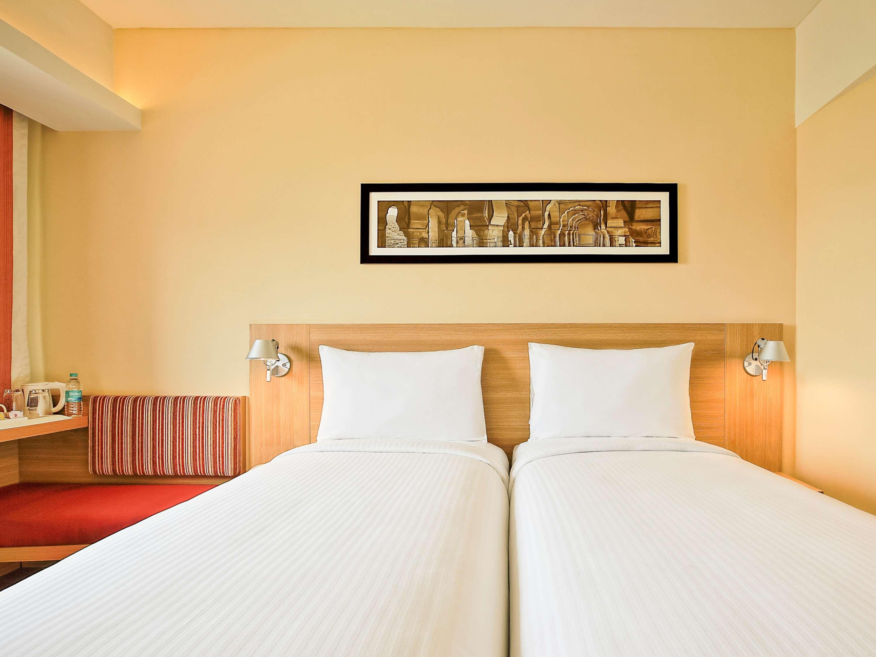 Hotel Ibis Bengaluru Hosur Road - An Accor Brand Zewnętrze zdjęcie