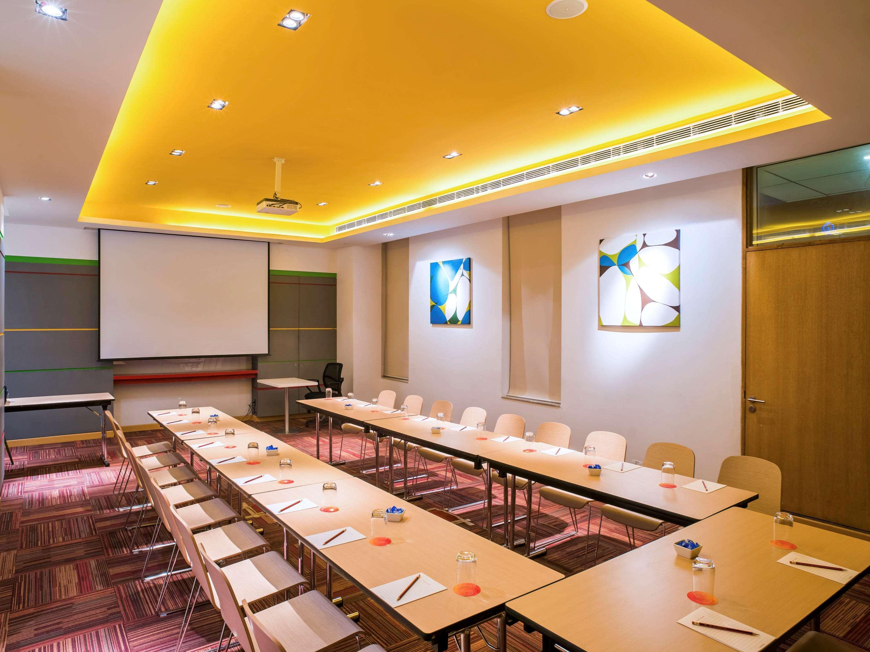 Hotel Ibis Bengaluru Hosur Road - An Accor Brand Zewnętrze zdjęcie