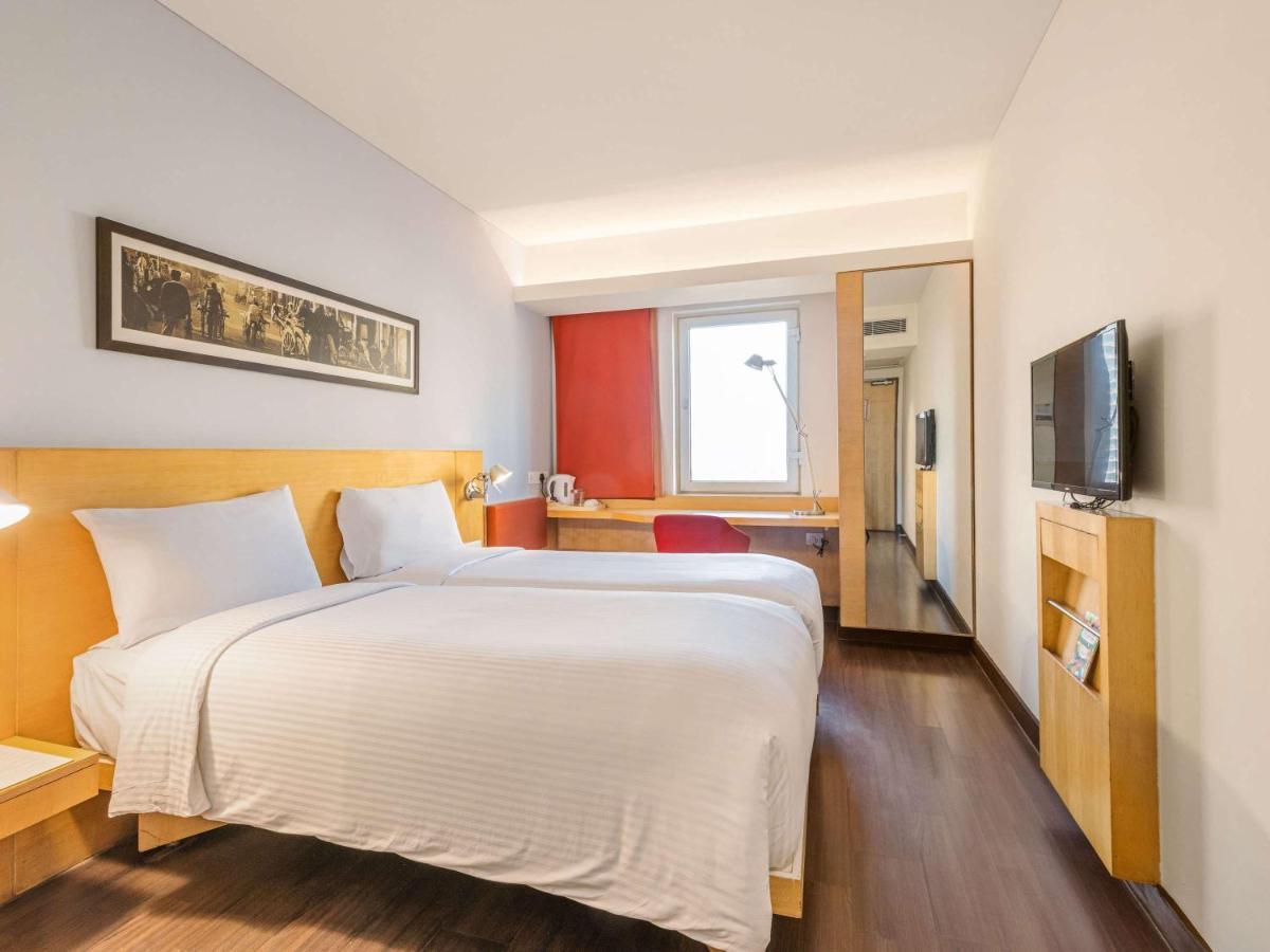 Hotel Ibis Bengaluru Hosur Road - An Accor Brand Zewnętrze zdjęcie