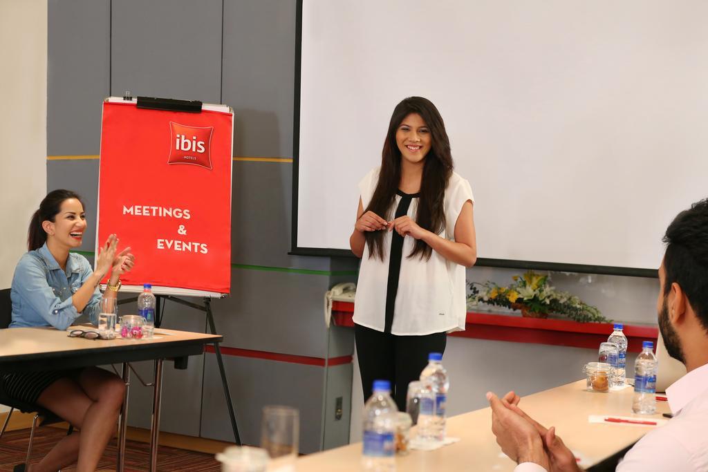 Hotel Ibis Bengaluru Hosur Road - An Accor Brand Zewnętrze zdjęcie