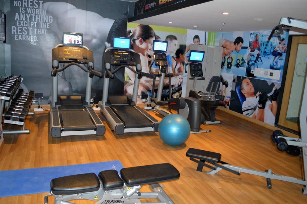 Hotel Ibis Bengaluru Hosur Road - An Accor Brand Zewnętrze zdjęcie