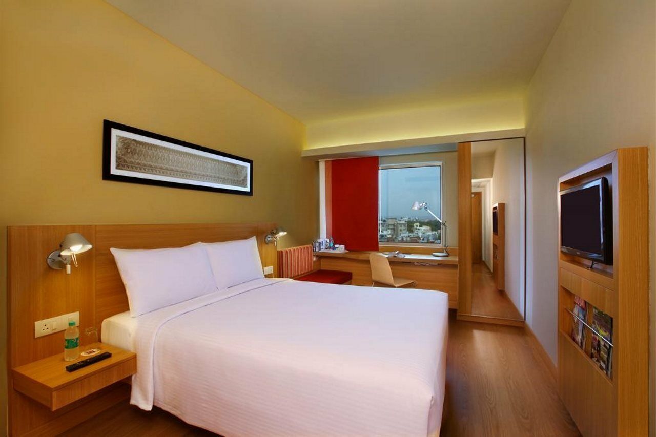 Hotel Ibis Bengaluru Hosur Road - An Accor Brand Zewnętrze zdjęcie
